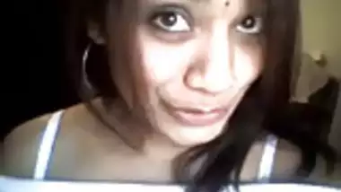 Exotic hot Indian bitch on webcam squishes her big boobies