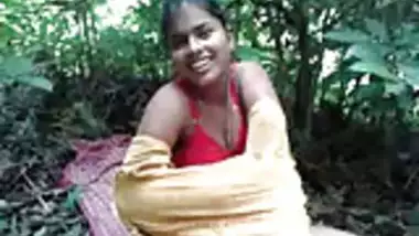 desi- girl fucked in forest part 1