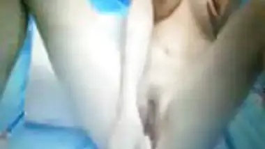 toying my pussy 