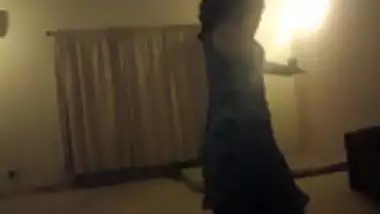 Paki slut pussy i punished after her dance 