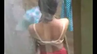 Tamil teen outdoor bath secretly captured by neighbor