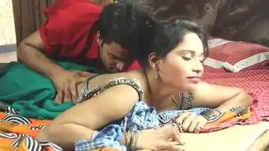 Sexy desi bhabhi’s first time sex with her neighbor