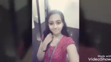 Akshaya Kerala office girl sharing her nude pics