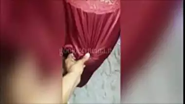 Punjabi aunty showing off the hot ass for sex