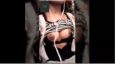 Delhi College Girl Showing Boobs On Video Call