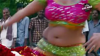 Gayathri Raghuram Big Fat Navel Show 