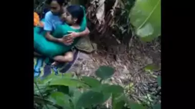 Indian Girl Fucked In Banana Farm