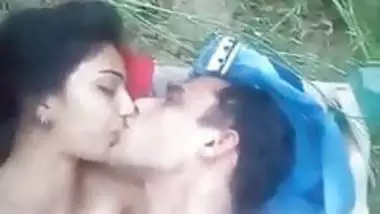 Desi Village Girl Ourdoor Sex With Her Neighbour!!!!