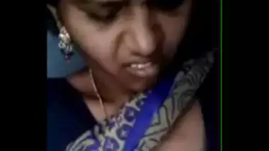 Hot Tamil Bhabhi Showing Boobs And Hairy Pussy