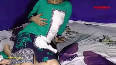 Indian video Dever bhabi ki tabator chudai Pati ke samney