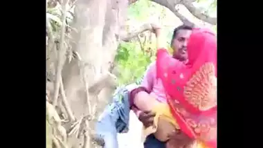 Desi Couple Sex in Jangal