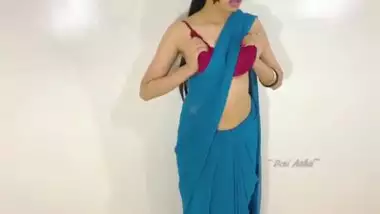 Rani Bhabhi taking showing boobs and her sexy figure to Devar, Join Our Telegram Channel:- @Ranisex77