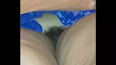 Upskirt desi aunty sareeup upsaree hairy pussy