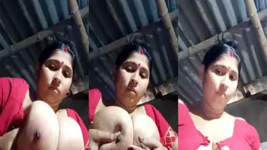 Busty Bengali wife exposing her huge milk tankers