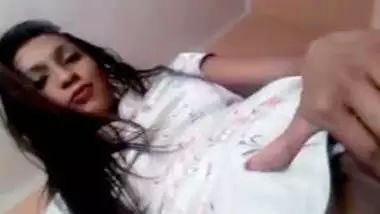 Super Horny Desi Escort Girl Pussy rubbing