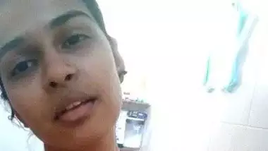 Showering desi girl selfie MMS video leaked