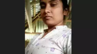 Bengali desi Hot Village Girl Nude And Bathing Videos Part 1