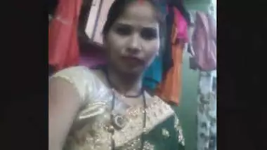 Hot Indian Bhabhi Blowjob New MMS