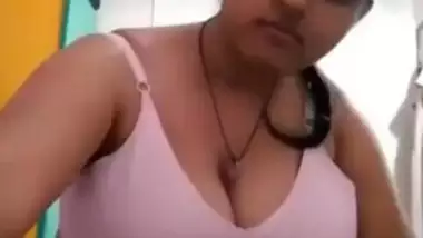 Desi Bigboob Milktanker Bhabi Playing With Boobs