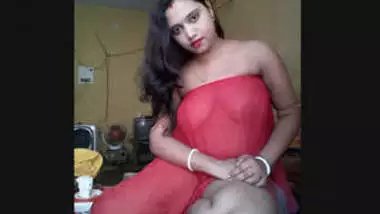 Sexy Boudi Showing Her Boobs and pussy