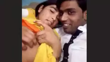 Desi Lovers Hot Smooching & Boobs pressing