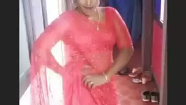 Sexy Tamil Bhabi hot video