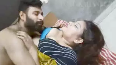 Desi bbw aunty romance with husband best friend