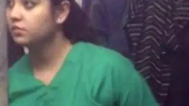 Sexy Desi Doctor dressing hidden cam video