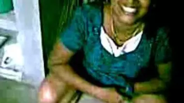 desi mallu aunty boob and pussy show feel shy