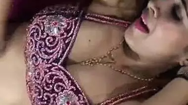 Desi Aunty Hot Sexy Dance