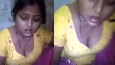 Cute girl eating chapathi milky cleavage show