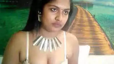 Beautiful Desi Babe Nude Cam Show