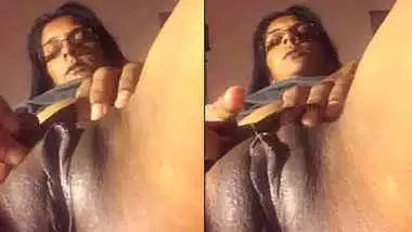 Horny Nri Aunty Fingering Her Juicy Pussy with Loud Moanas again