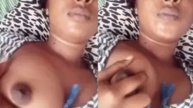 Married Tamil Wife Showing Boobs