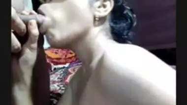 Desi wife Blowjob In Cam Show