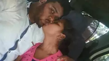 desi couple kissing & blowjob in Car