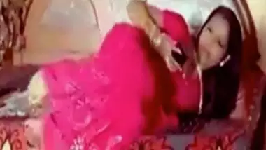 Desi Aunty fucks with her lover after hubby leaves for Office