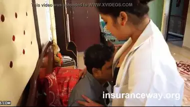 Doctor Aunty making foreplay romance with patient