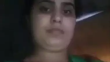 BD Barishal bhabhi showing boobs and pussy