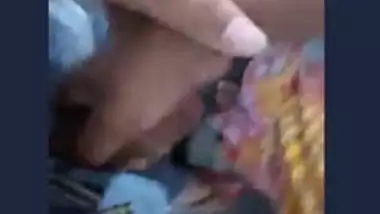 Desi aunty giving blowjob