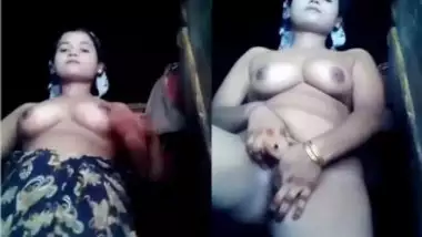 Desi housewife tired of chores rather performs sex show of her XXX body