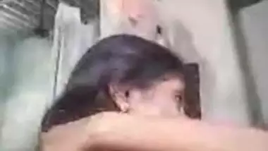 Sexy Indian aunty puts small boobs on view but tries to hide her face