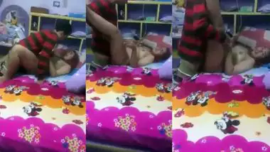 Desperately horny Indian college girl fucked in bed for XXX video