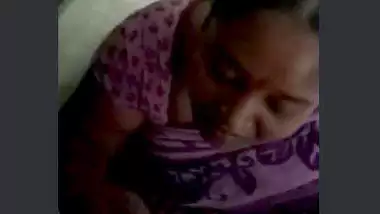 Desi h to aunty suck dick