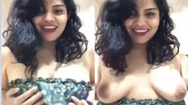 Lovely Desi sex model easily exposes her XXX boobs at home and in cafe