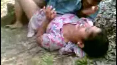 Indian mms scandal of village girl outdoor sex with cousin brother