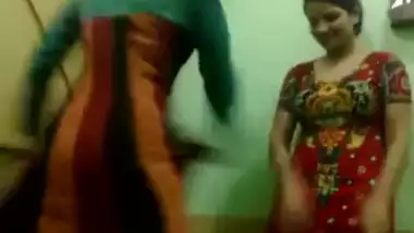 Pakistani Sexy NOT aunties Enjoy Dance