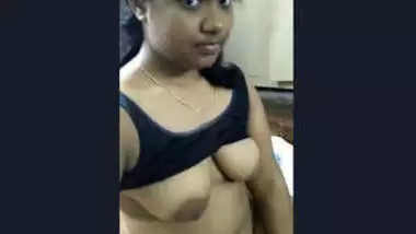 Sexy Desi Girl Showing Her Big Boobs and Pussy