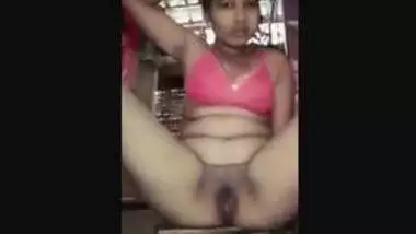 Sexy Assame Guwahati Girl Showing Pussy