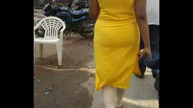 Big ass shaking on road